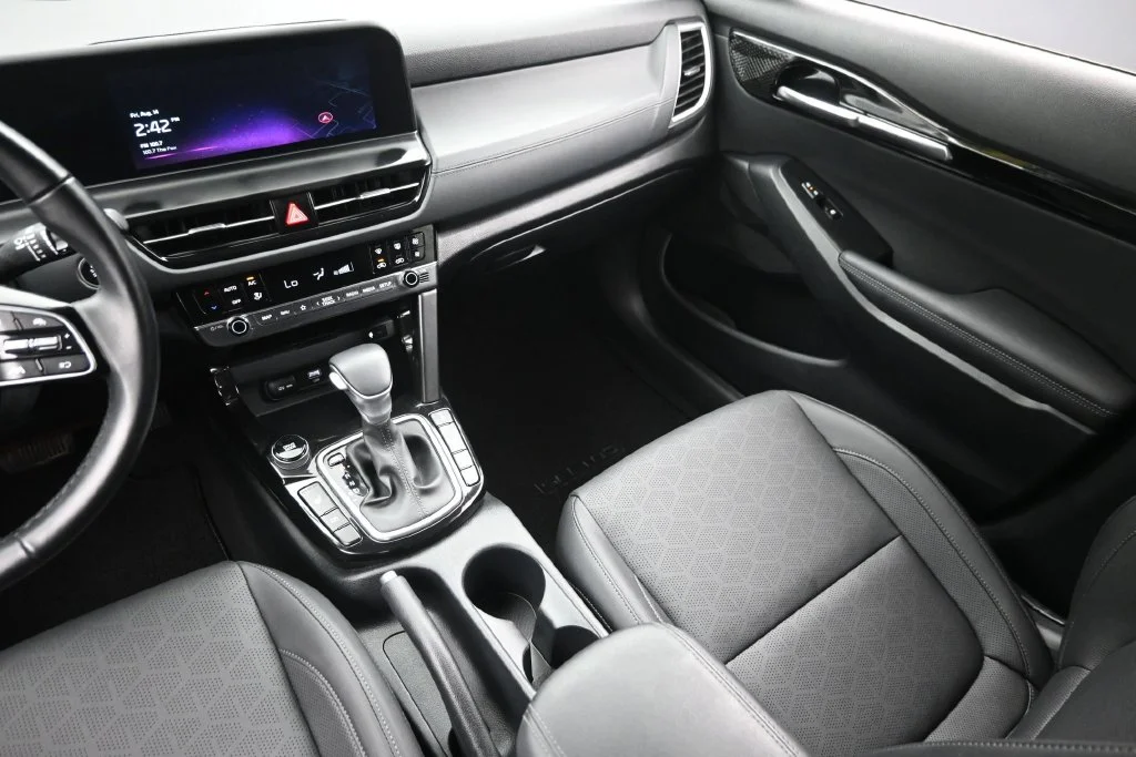 Certified Used 2024 Gray Kia EX image 15