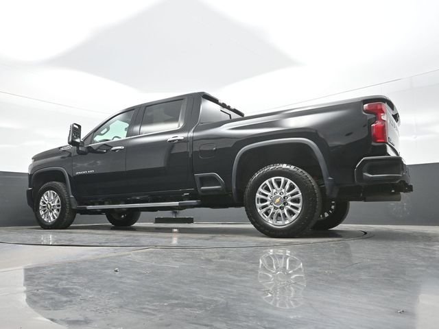 Used 2023 Black Chevrolet High Country image 19