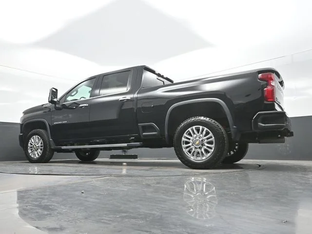 Used 2023 Black Chevrolet High Country image 19