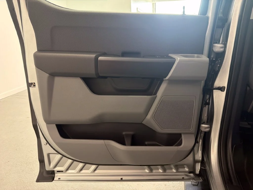 Used 2021 Silver Ford XL image 9