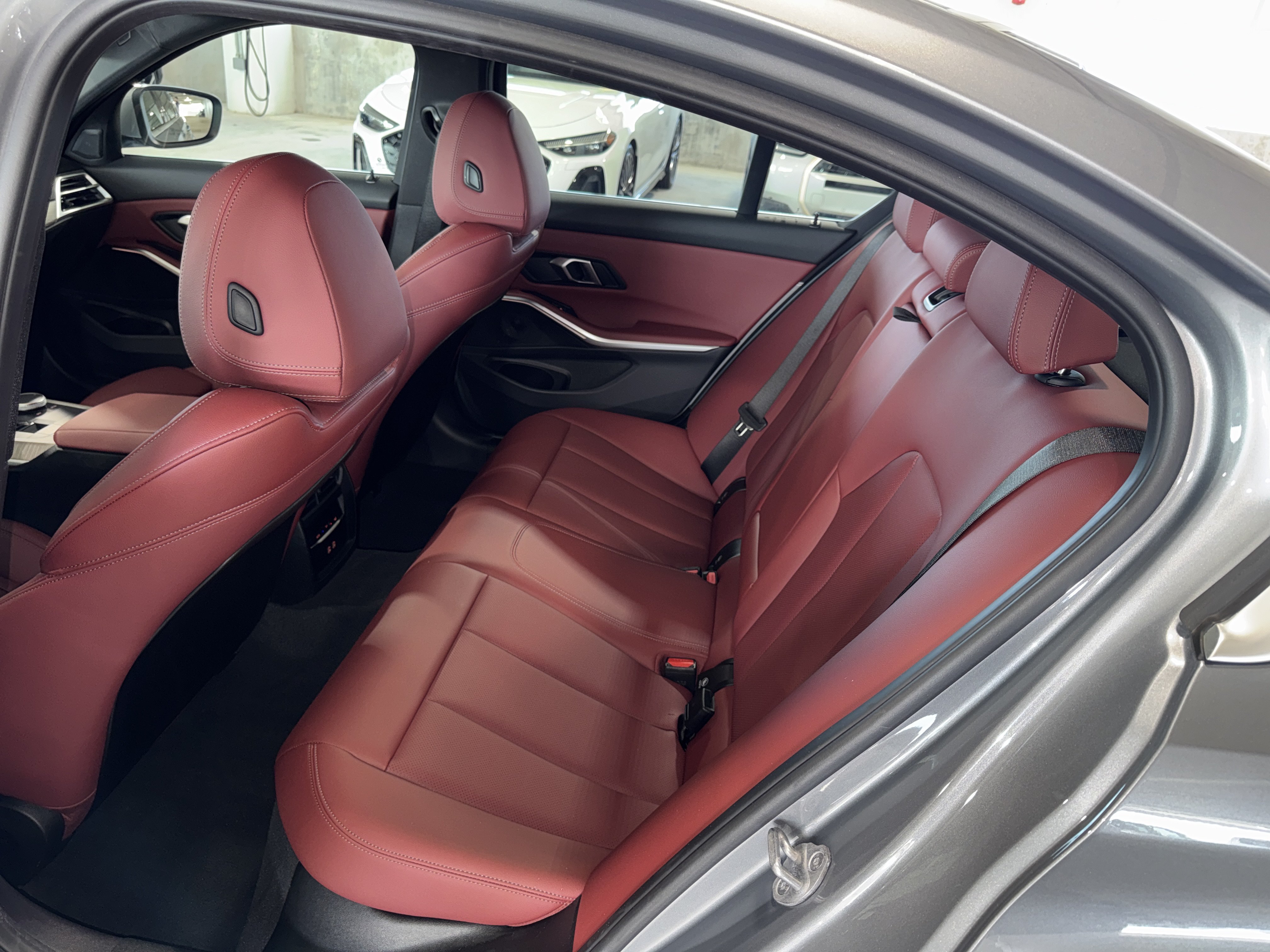 Used 2025 Skyscraper Grey Metallic BMW 330i image 15