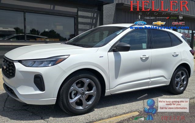 2023 Ford Escape ST-Line FWD's photo
