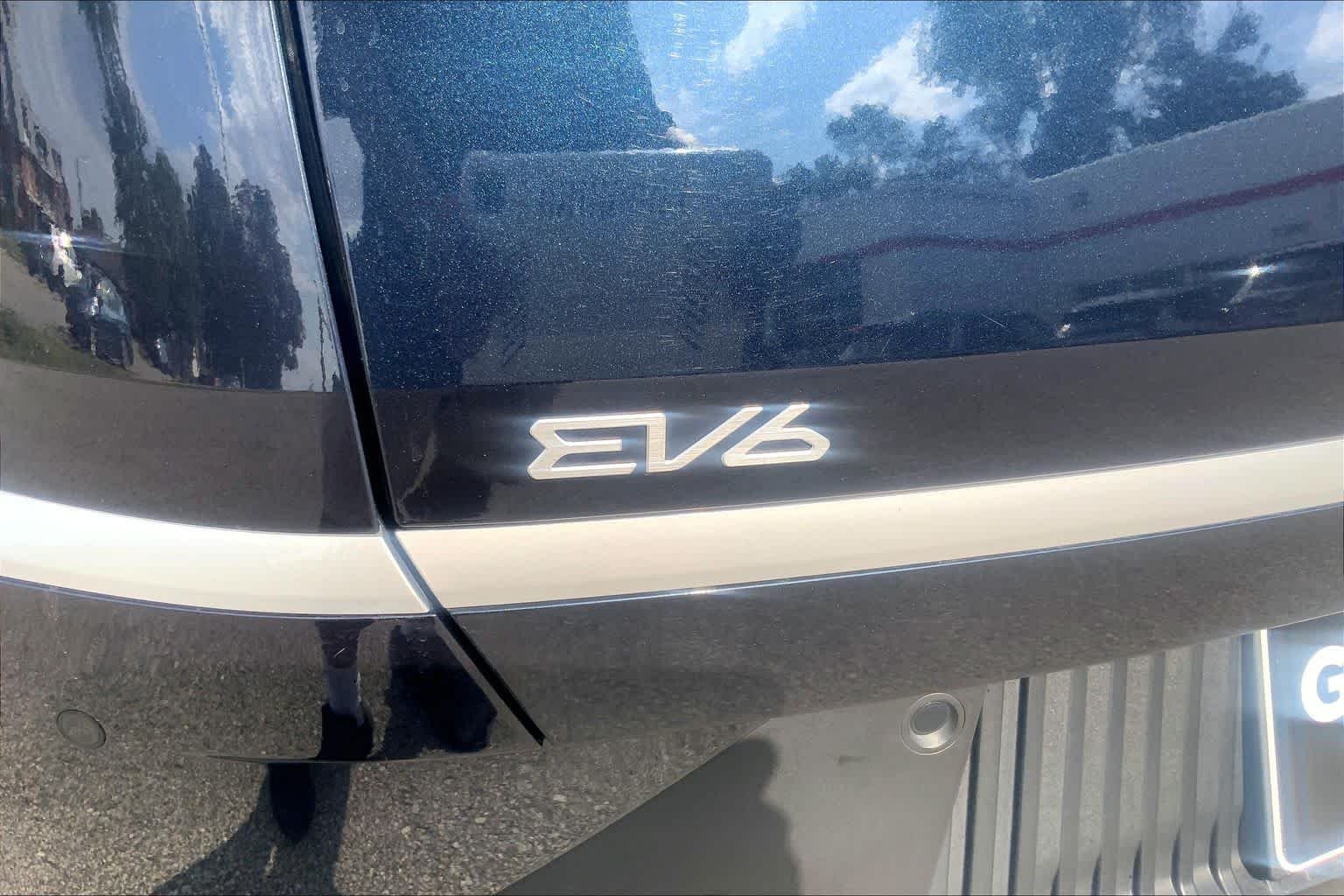 Certified Used 2024 Gravity Blue Kia Light Long Range image 28