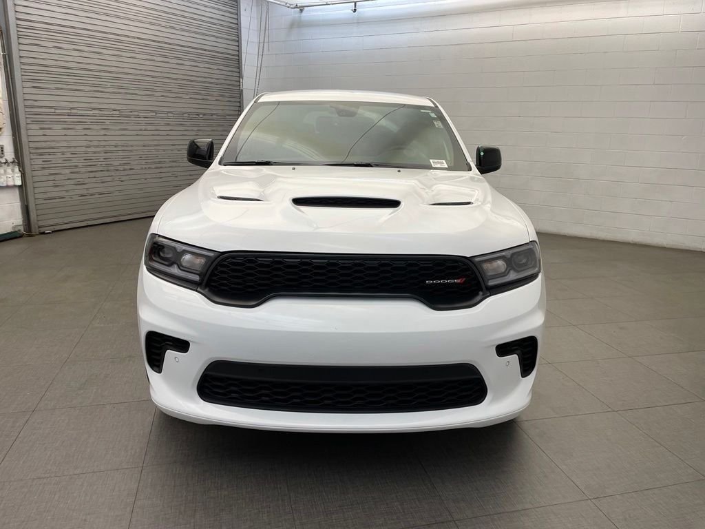 New 2026 White Knuckle Clear-Coat Exterior Paint Dodge GT HEMI V8 image 9