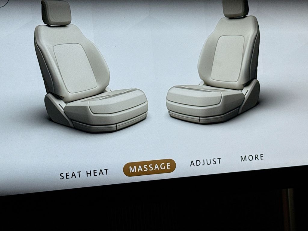 Certified Used 2025 Black Land Rover Autobiography image 22