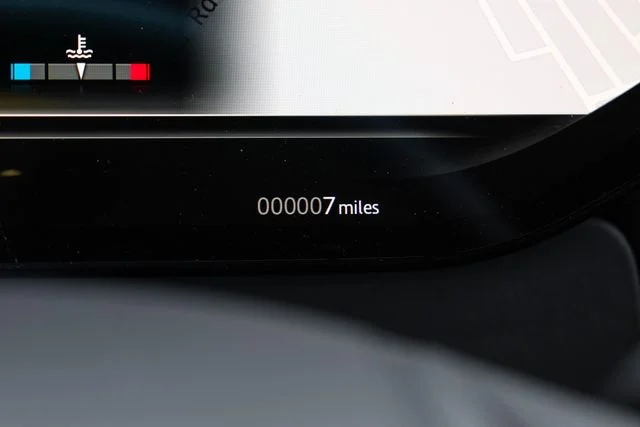 New 2026 Fuji White Land Rover Dynamic SE image 23
