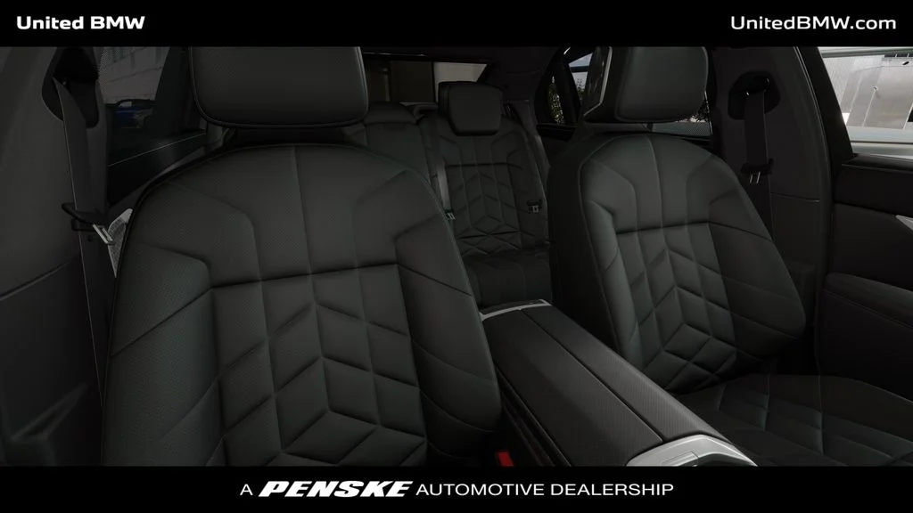 New 2026 Black Sapphire Metallic BMW 760i xDrive image 38