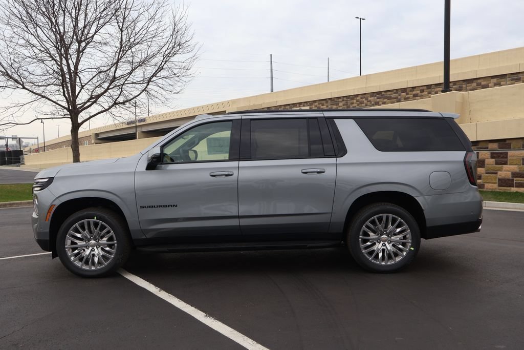 2026 Chevrolet Suburban RST - Photo 4
