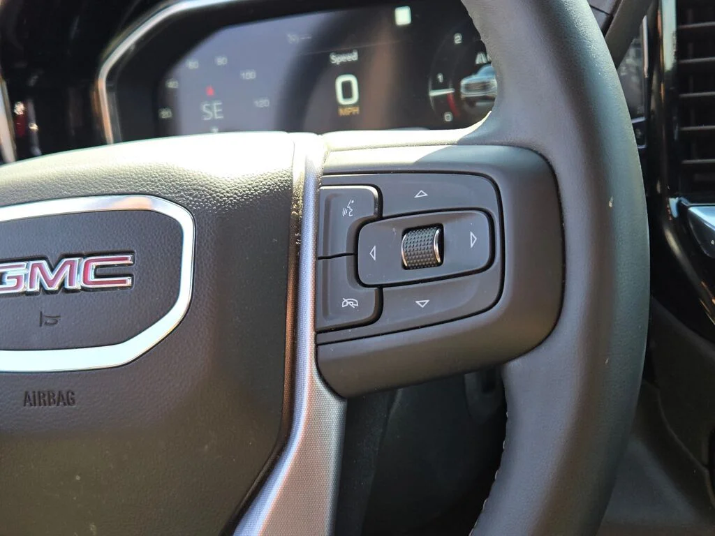 Used 2023 White GMC SLE image 30
