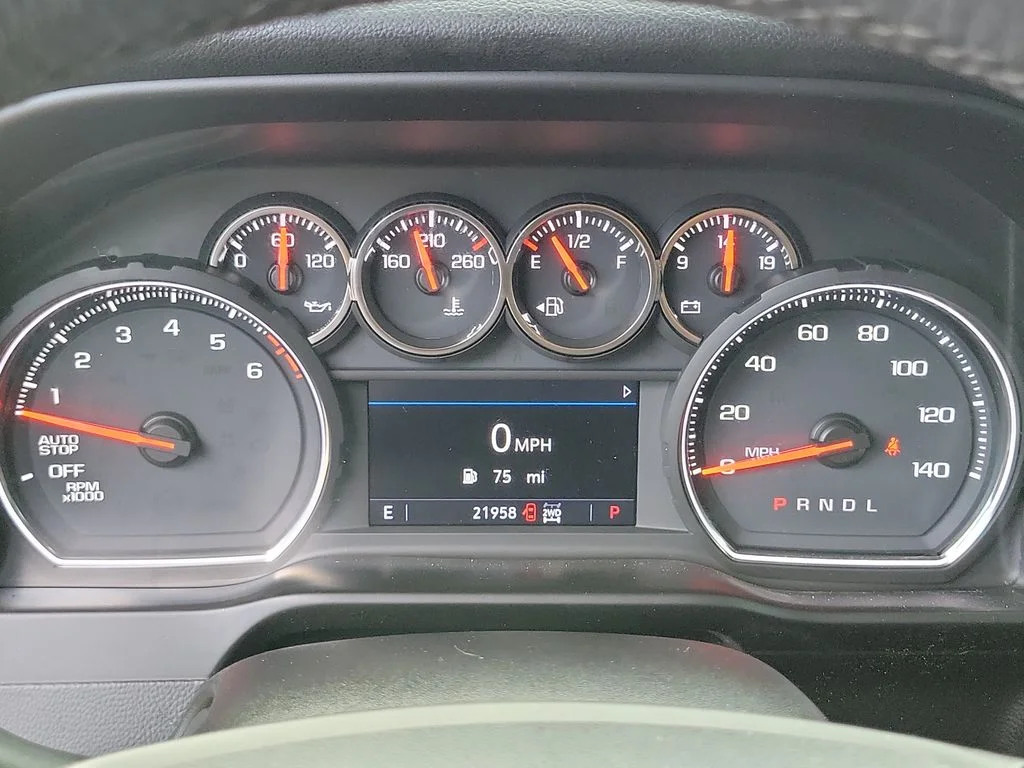Used 2019 Silver Chevrolet RST image 27
