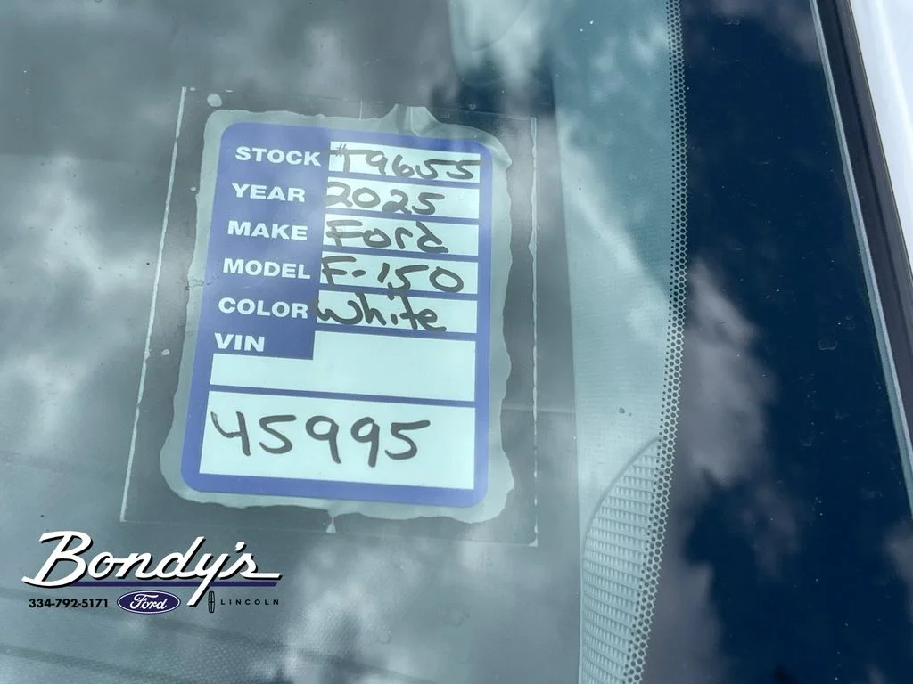 Used 2025 Oxford White Ford XLT image 22