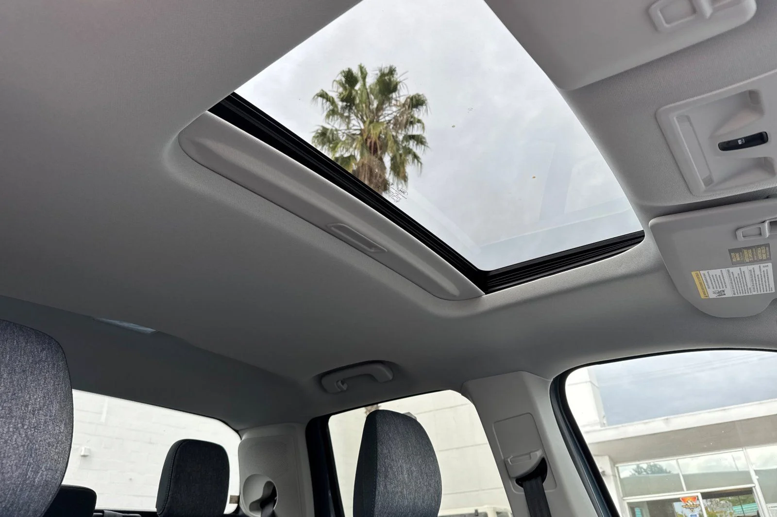 New 2026 Azure Gray Metallic Tri-Coat Ford XLT image 17