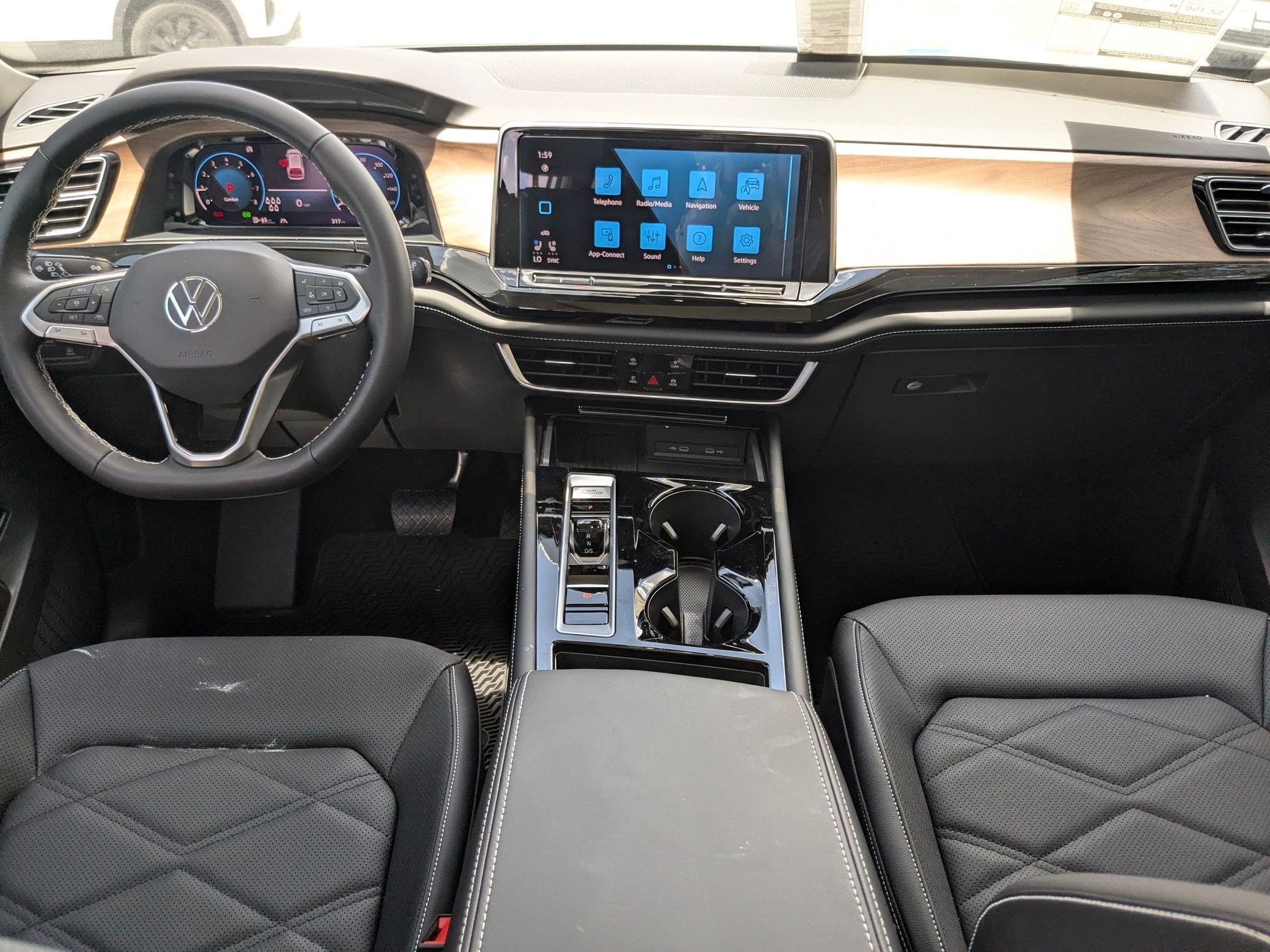 New 2026 Opal White Pearl Volkswagen 2.0T SE w/Technology image 15