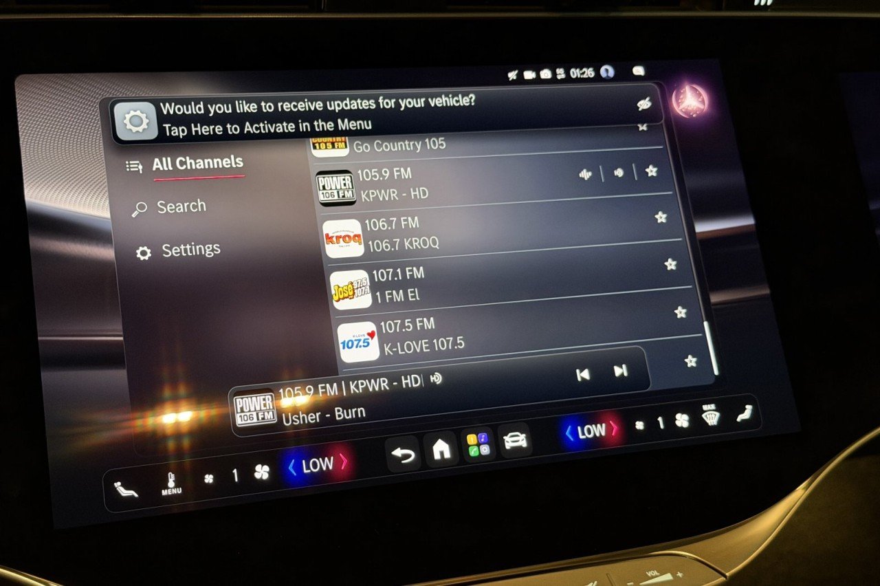 New 2027 MANUFAKTUR Moonlight White Metallic Mercedes-Benz Maybach S 580 4MATIC® Sedan image 15