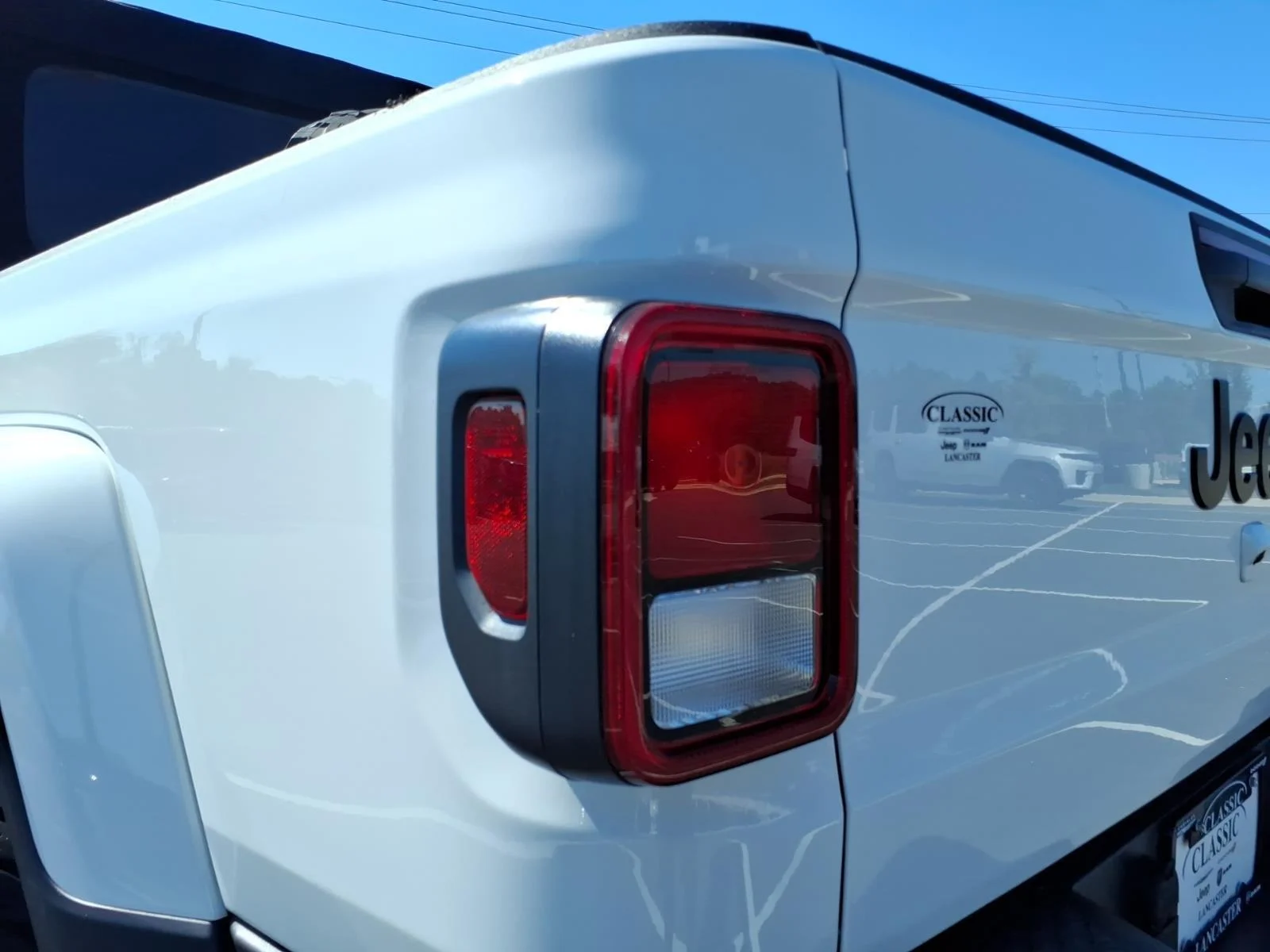 Used 2022 Bright White Clearcoat Jeep Sport S image 19