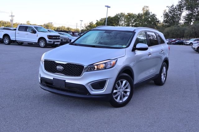Used 2018 Silver Kia LX image 1