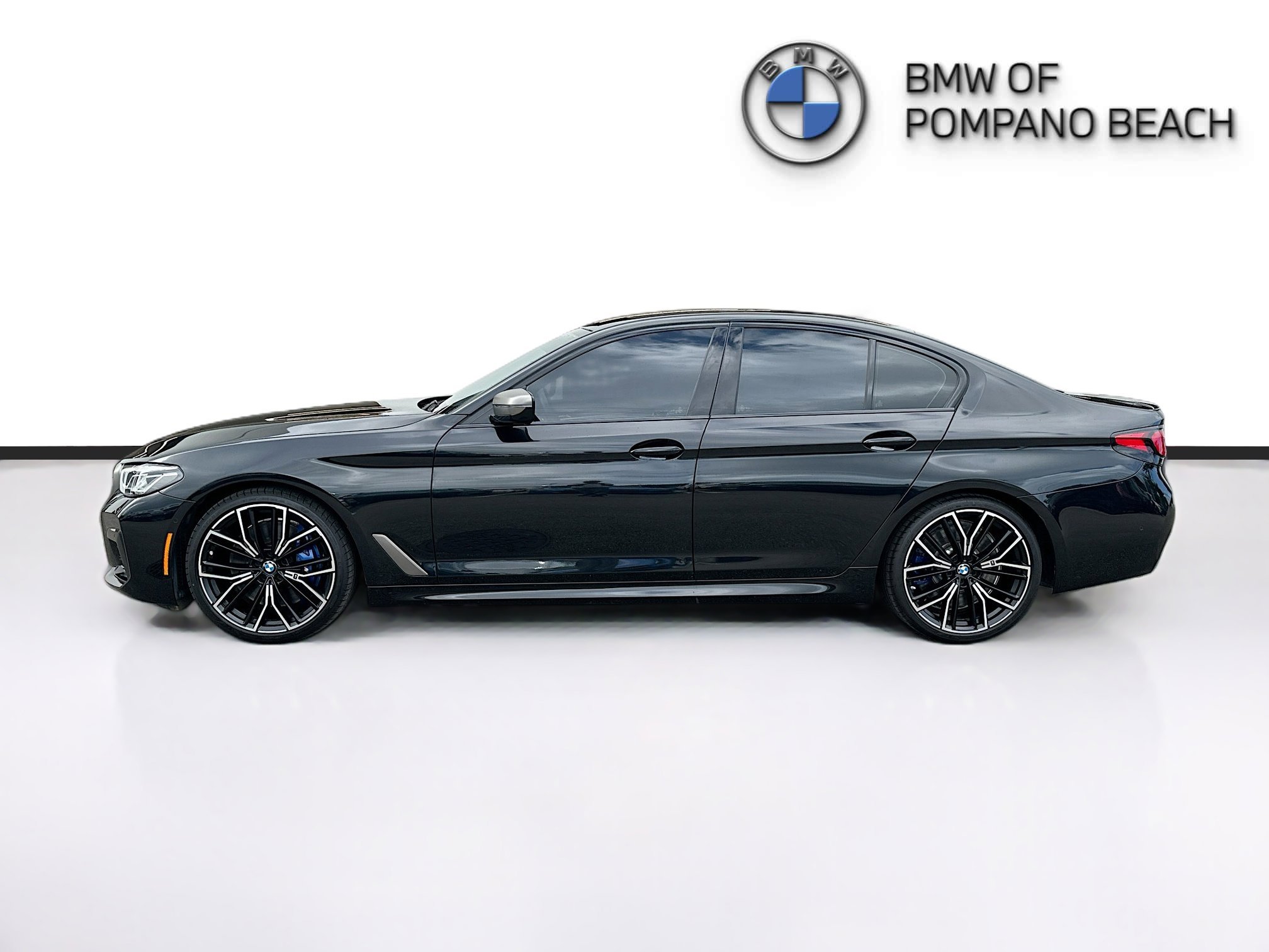 Used 2023 Black Sapphire Metallic BMW M550i xDrive image 4