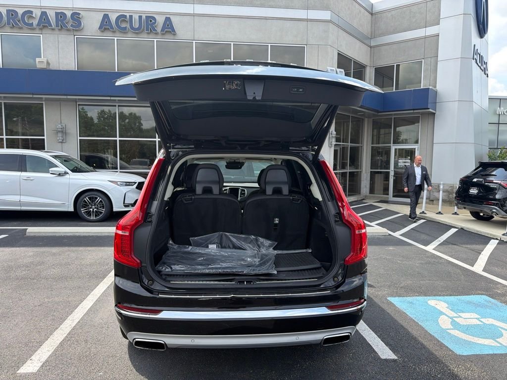 Used 2020 Onyx Black Metallic Volvo T6 Inscription image 6