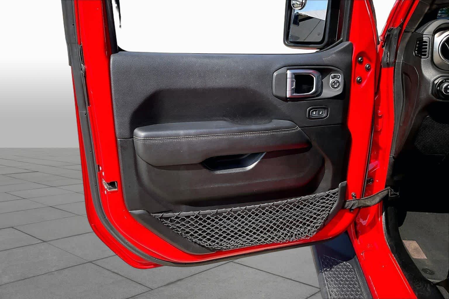 Used 2020 Firecracker Red Clearcoat Jeep Overland image 21