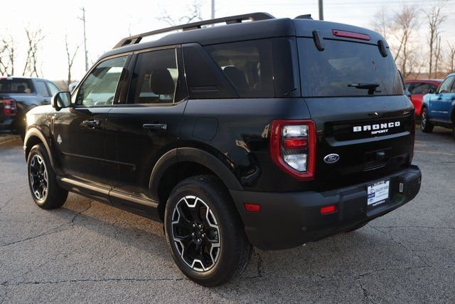 New 2025 Shadow Black Ford Outer Banks® image 26