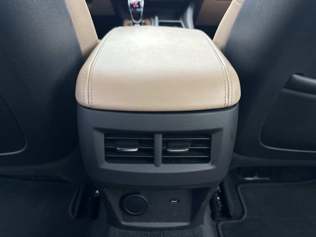 Used 2022 White Cadillac Premium Luxury image 14