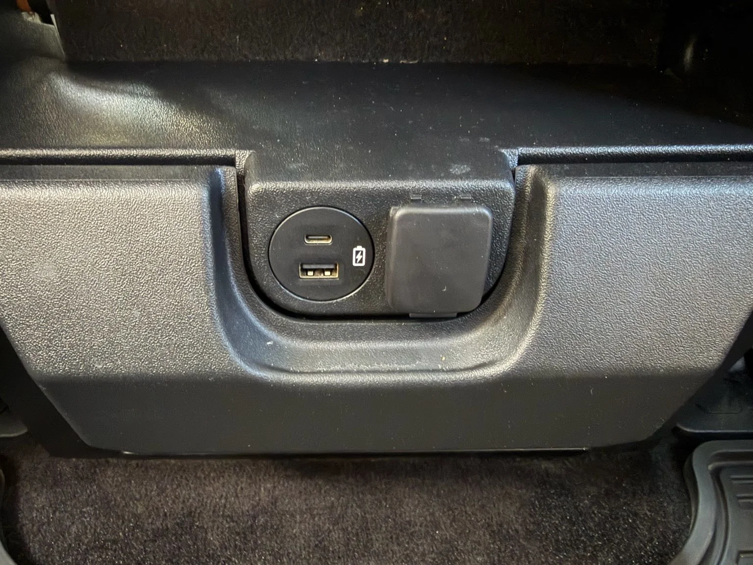 Used 2021  Ford XLT image 32