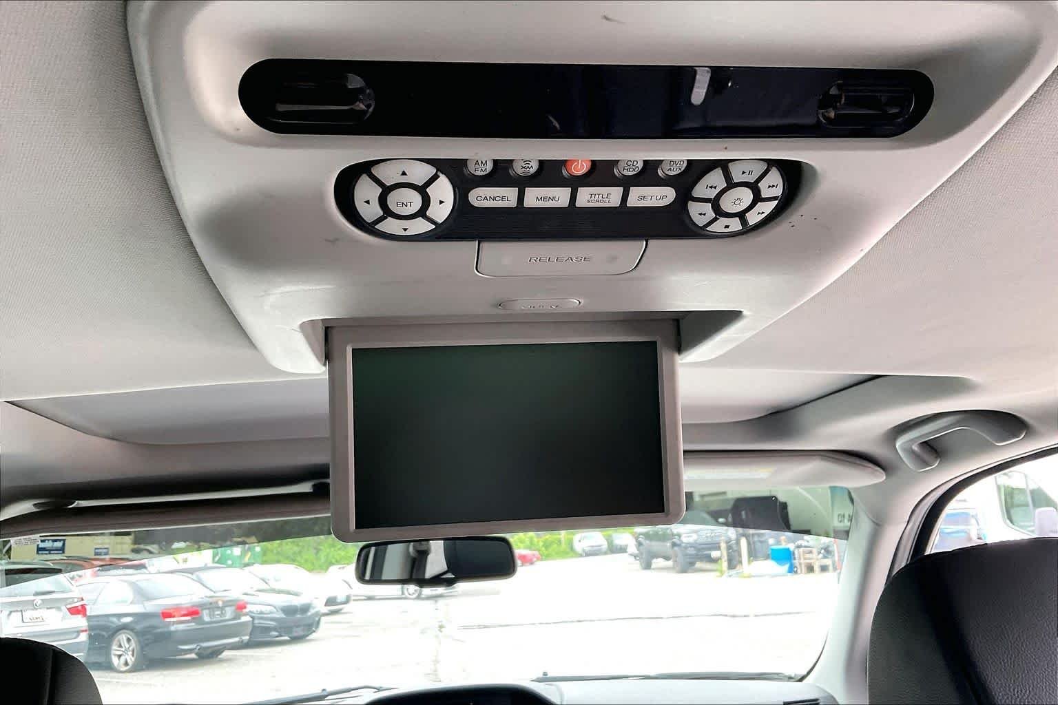 Used 2014 White Diamond Pearl Honda Touring image 36
