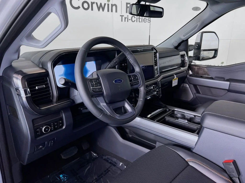New 2026 Avalanche Ford Lariat image 3
