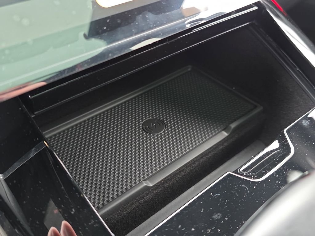 New 2025 Match-to-Sample Black in Satin finish LAND ROVER SV Edition Two image 26