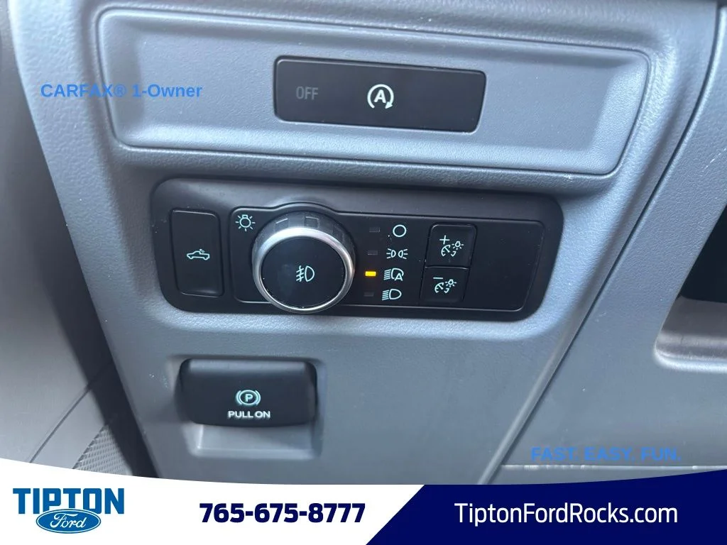 Used 2025 Oxford White Ford XLT image 7