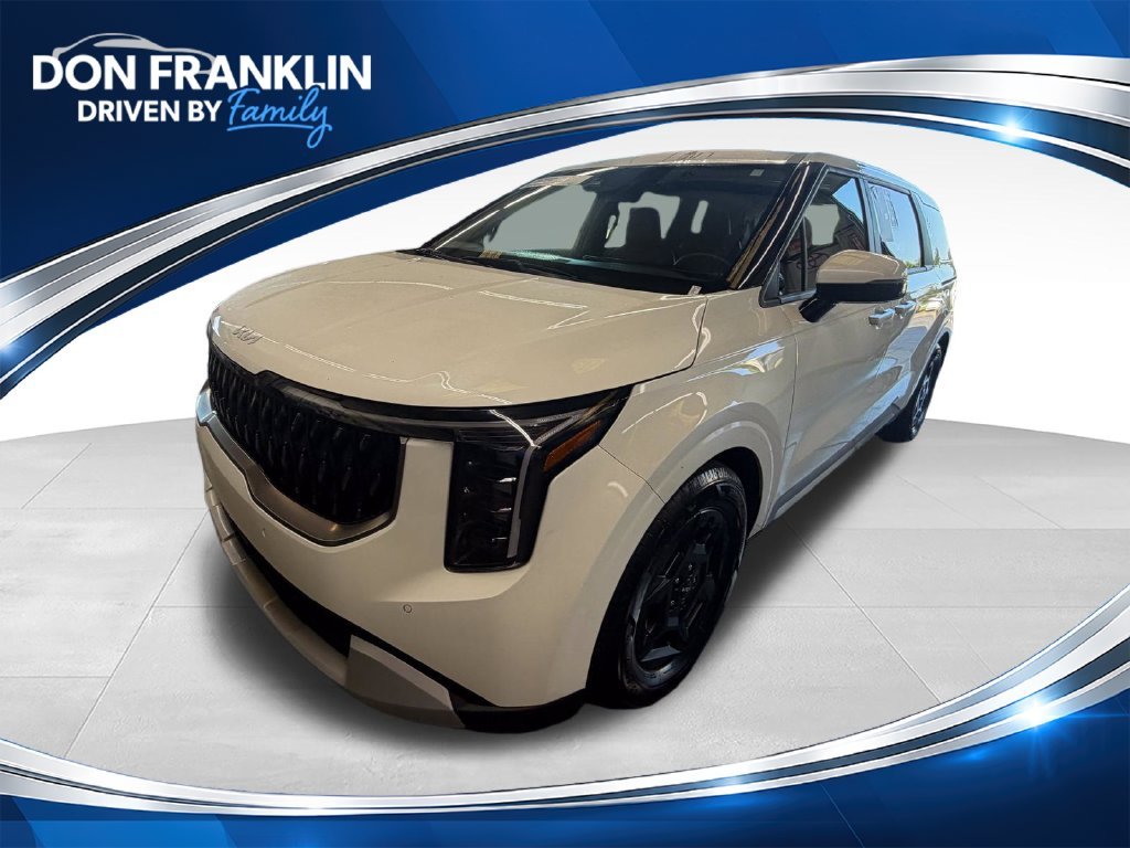 Used 2025 White Kia LXS image 1