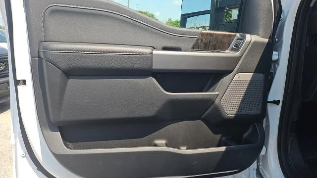 New 2026 Oxford White Ford Black Ops 4WD image 31