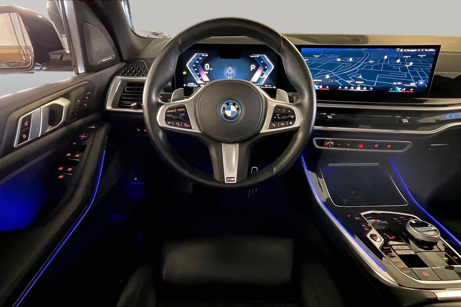 Used 2025 Skyscraper Grey Metallic BMW xDrive50e image 5