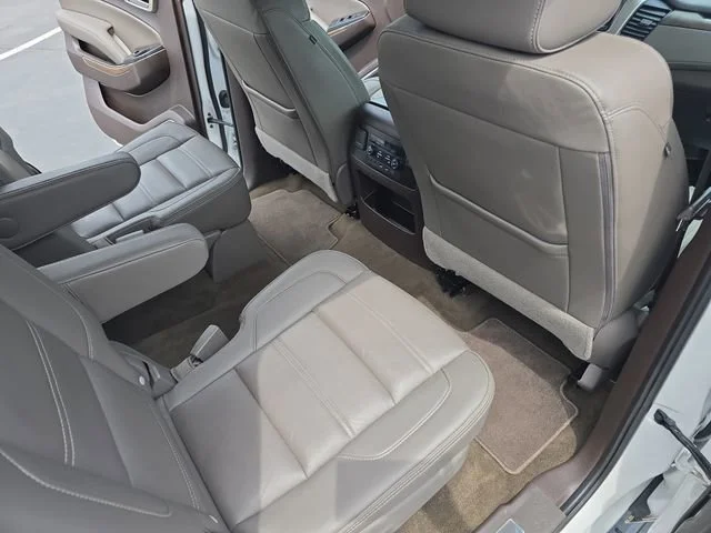 Used 2018 WHITE FROST TRICOAT GMC Denali image 13