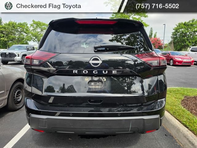 Used 2026 Super Black Nissan SV image 5