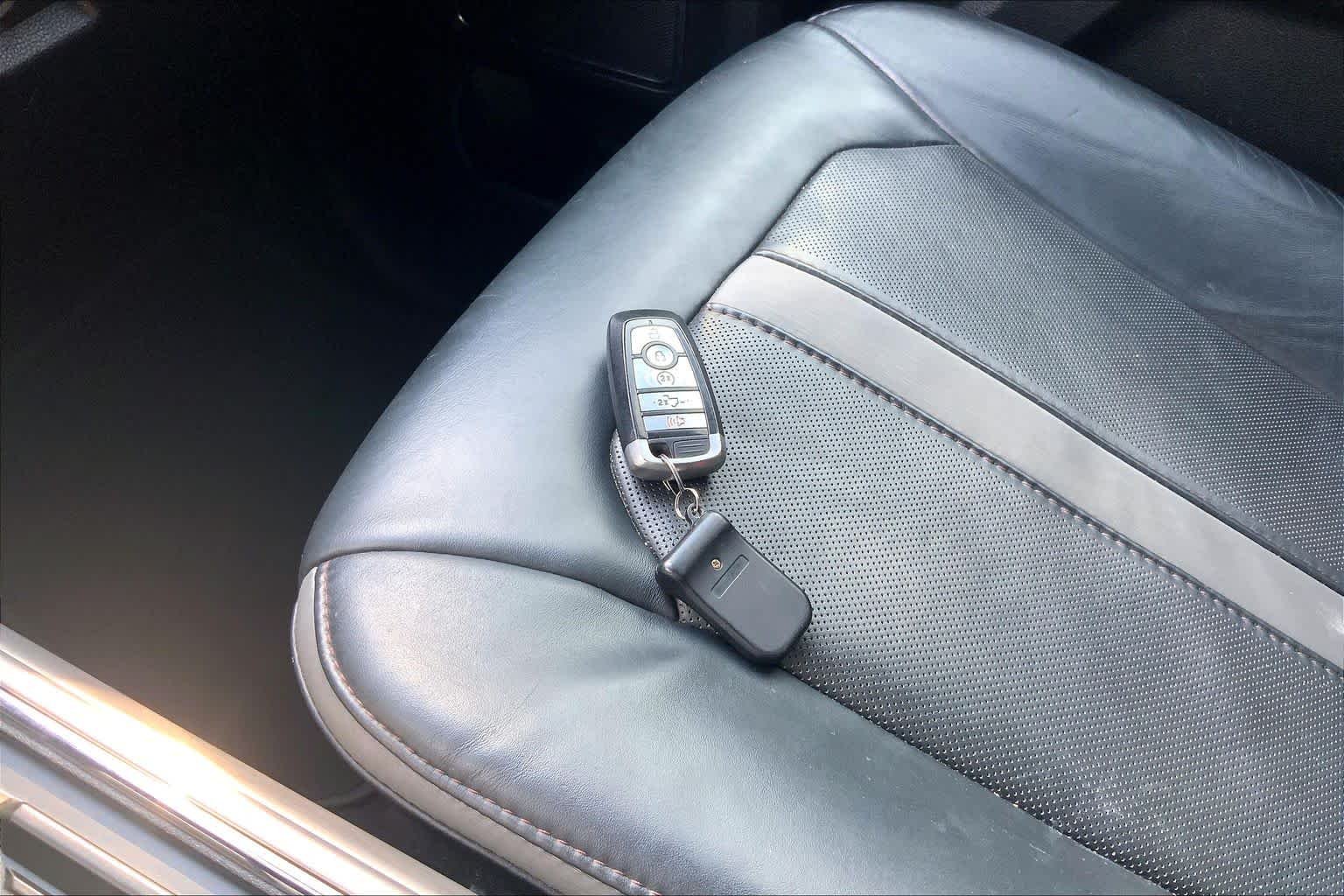 Used 2019 Agate Black Metallic Ford Platinum image 15