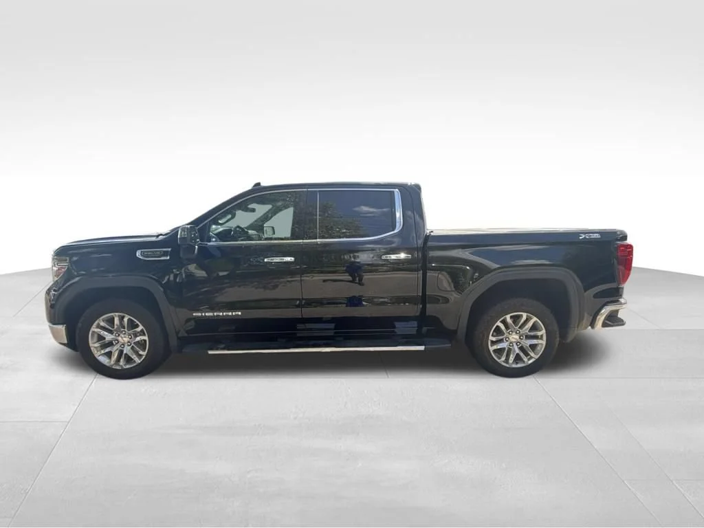 Used 2021 Onyx Black GMC SLT image 3