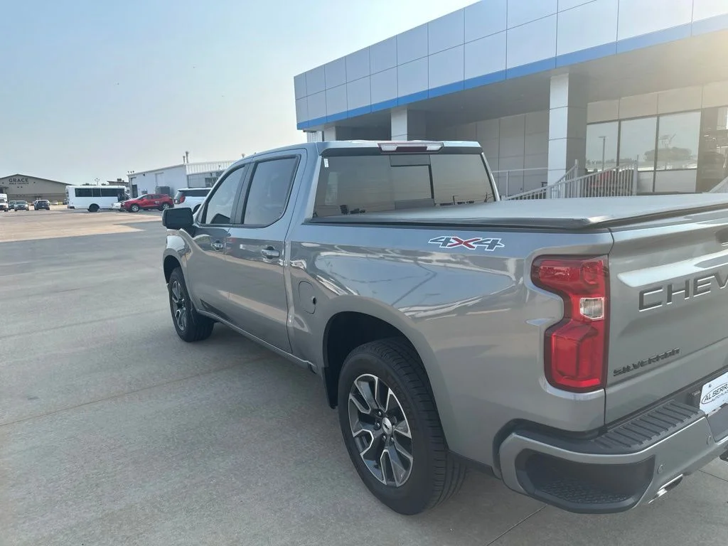 Used 2023 Gray Chevrolet RST image 31