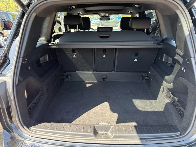 Used 2025  Mercedes-Benz GLB 250 image 21