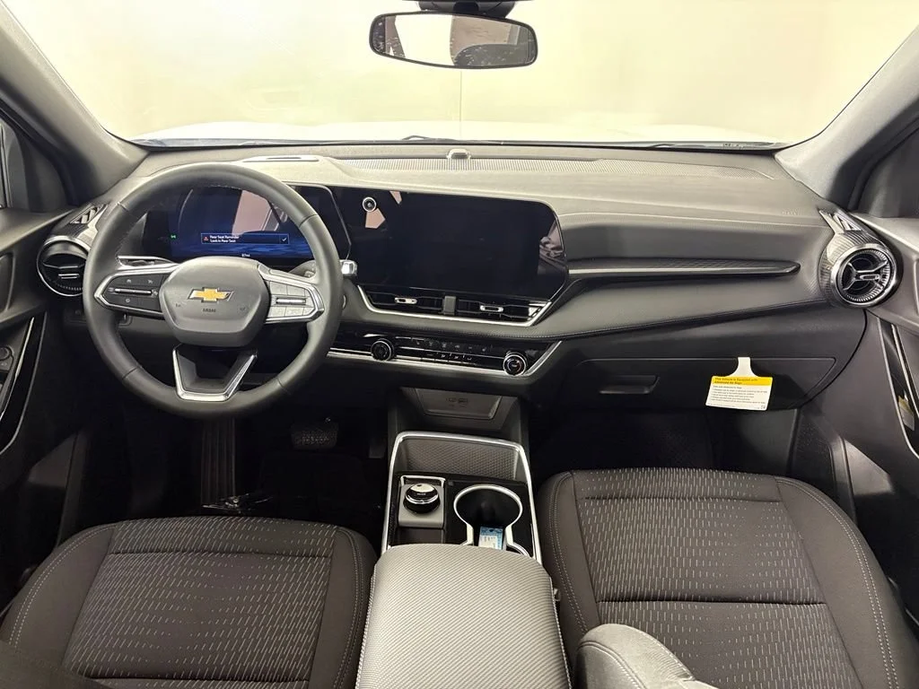 New 2027 Summit White Chevrolet LT image 42