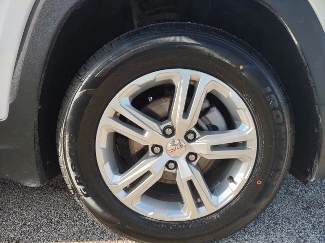 Certified Used 2024 Summit White GMC SLE image 23
