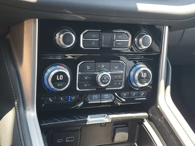 Used 2023 Onyx Black GMC Denali image 18