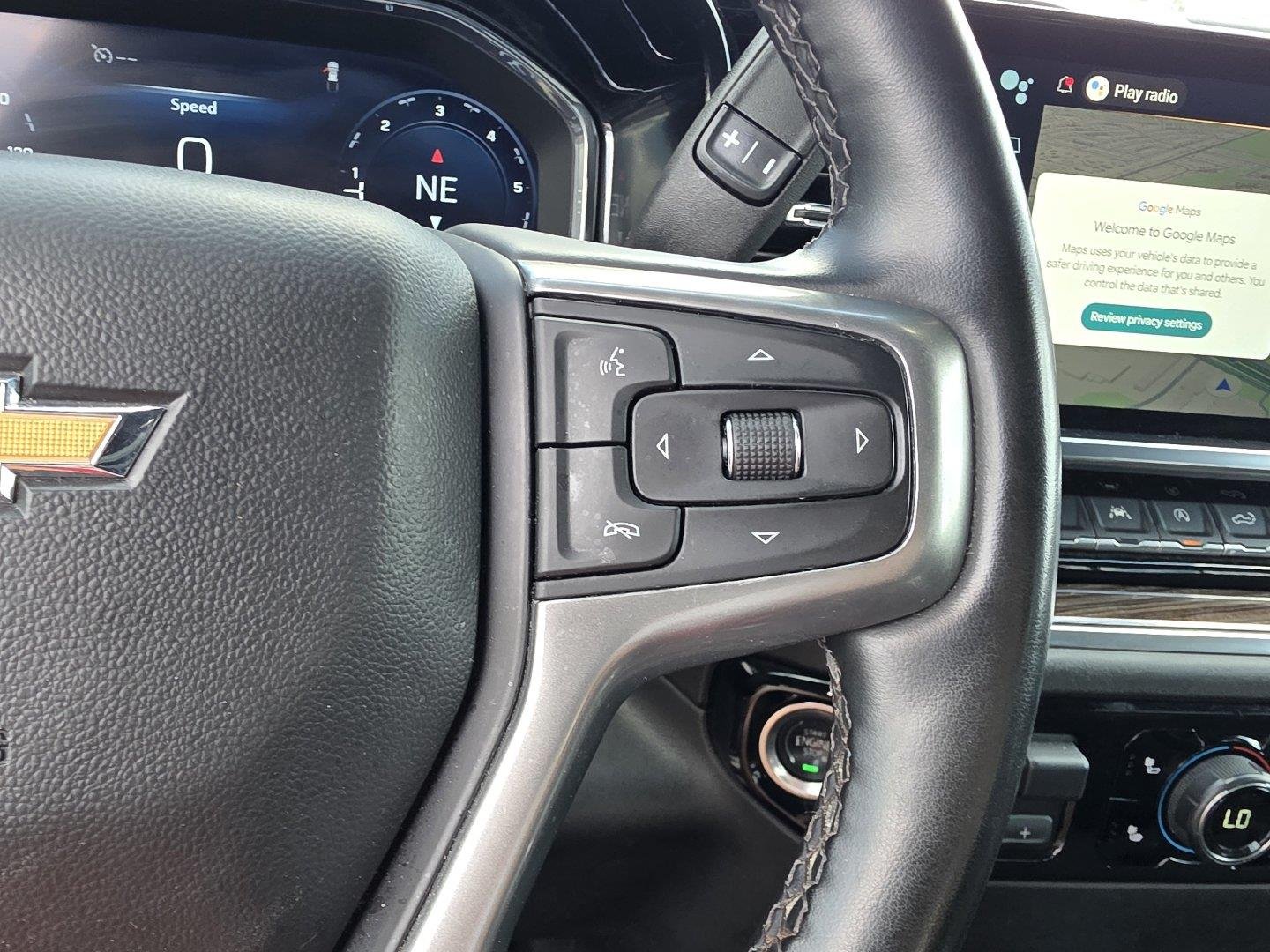 Used 2025 Sterling Gray Metallic Chevrolet LT image 18
