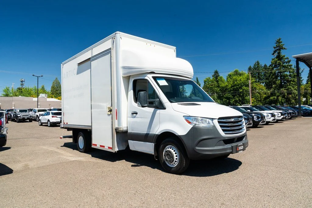 Used 2021 White Freightliner Base image 12