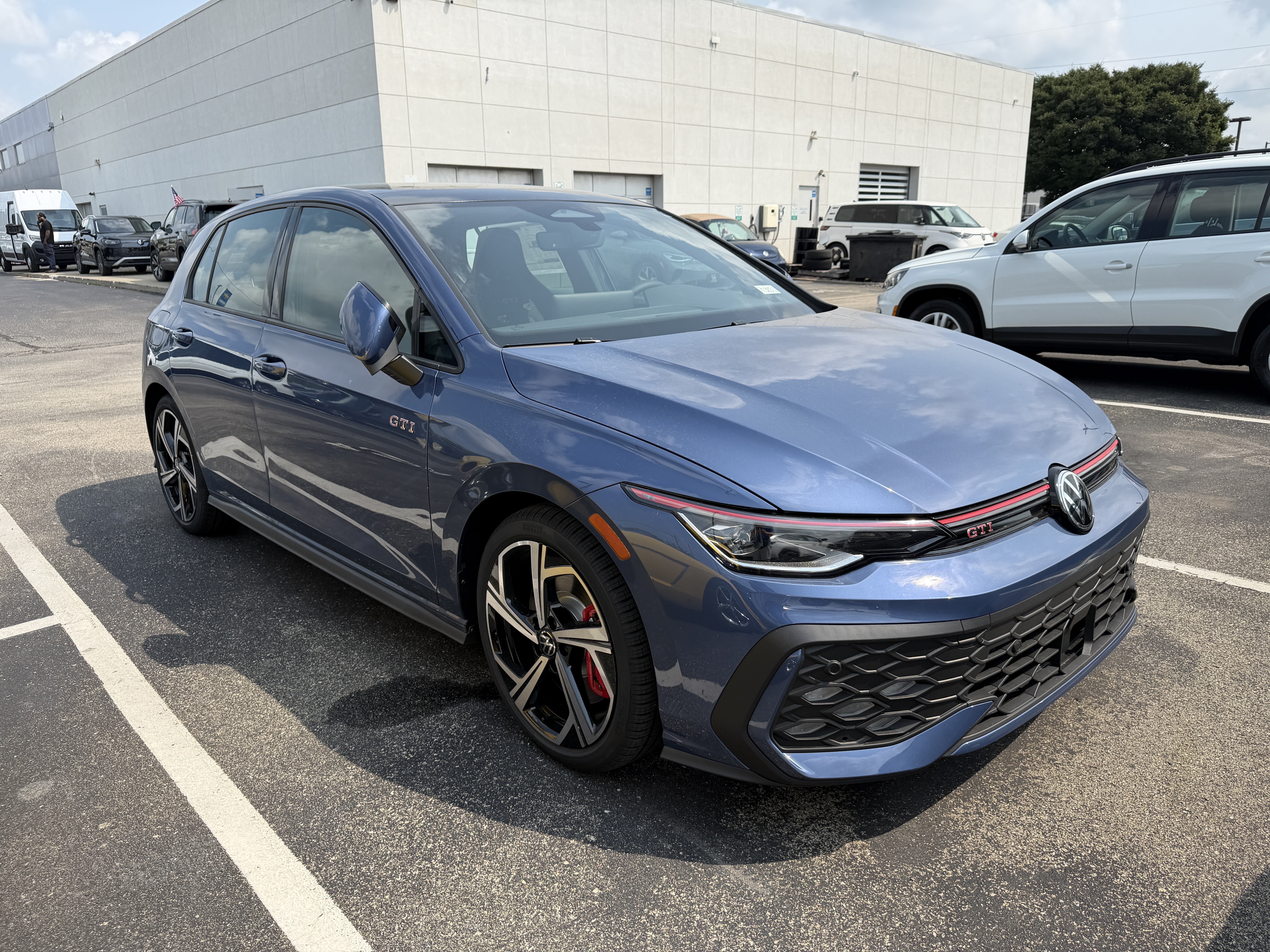 New 2026 Slate Blue Metallic Volkswagen SE image 2