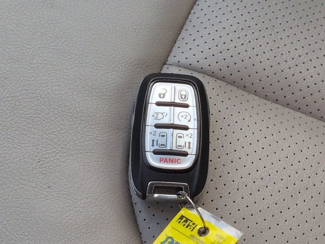 Used 2021 Silver Chrysler Touring L image 27