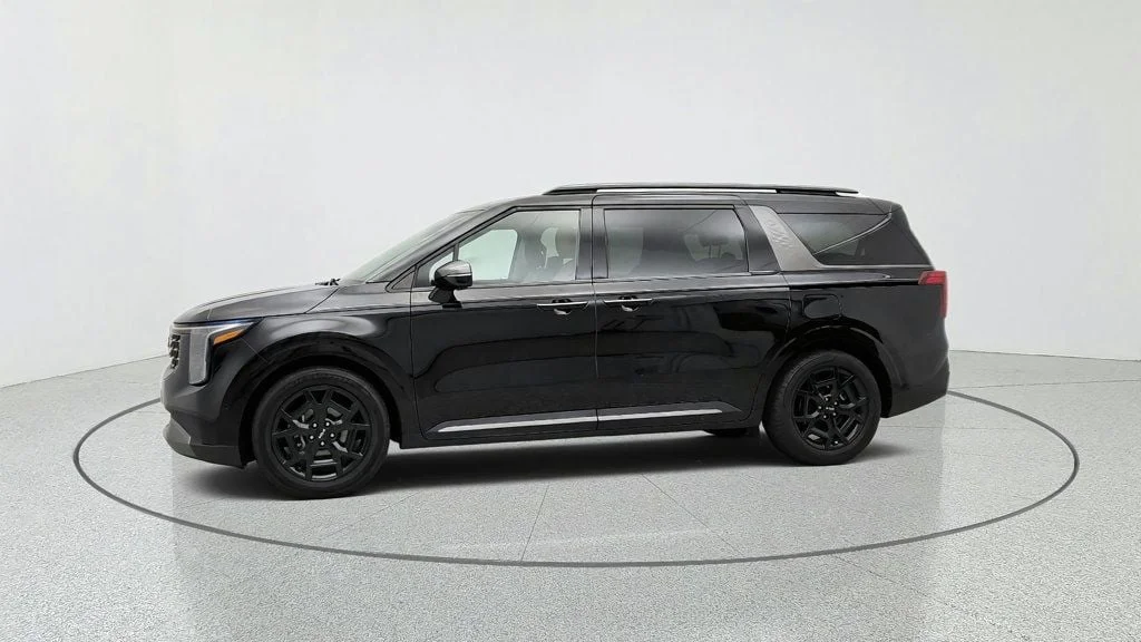 Used 2025 Aurora Black Pearl Kia SX FWD w/ Rear Seat Entertainment & Dark Edition Pkg image 8