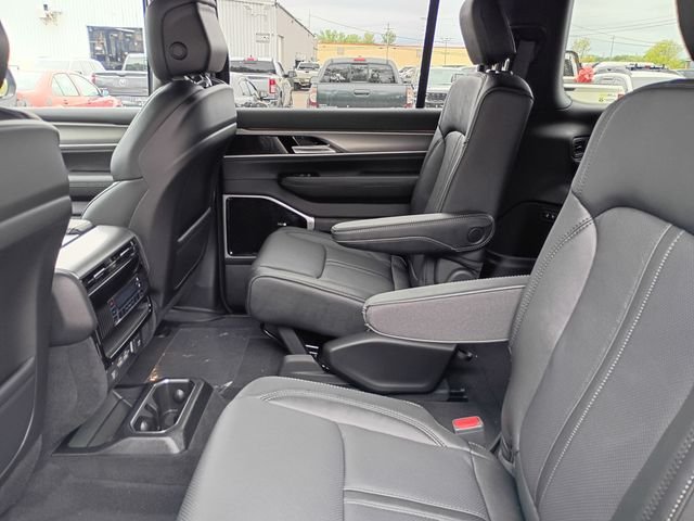 New 2026 High Gloss Black Exterior Paint Jeep Limited Altitude image 20