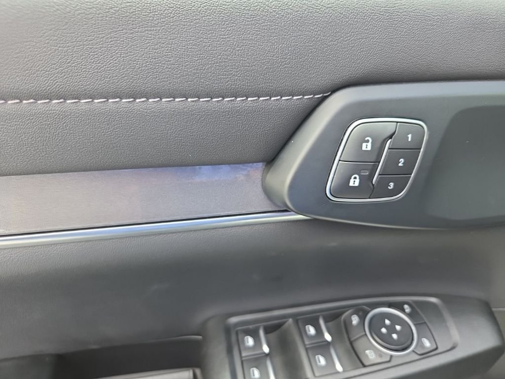 Used 2024 Cactus Ford Lariat image 12