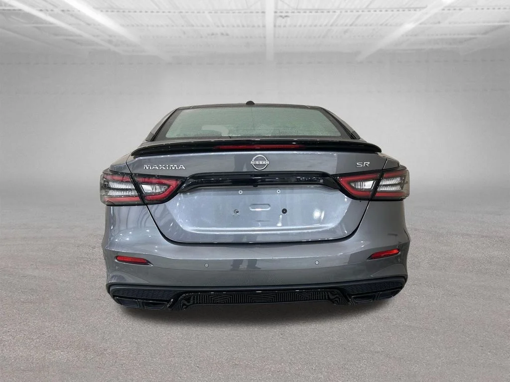 Used 2023 Gray Nissan SR image 4